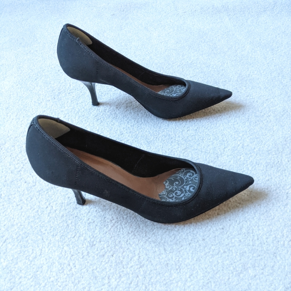 Donald J Pliner Brave black pointed toe heels size 8.5